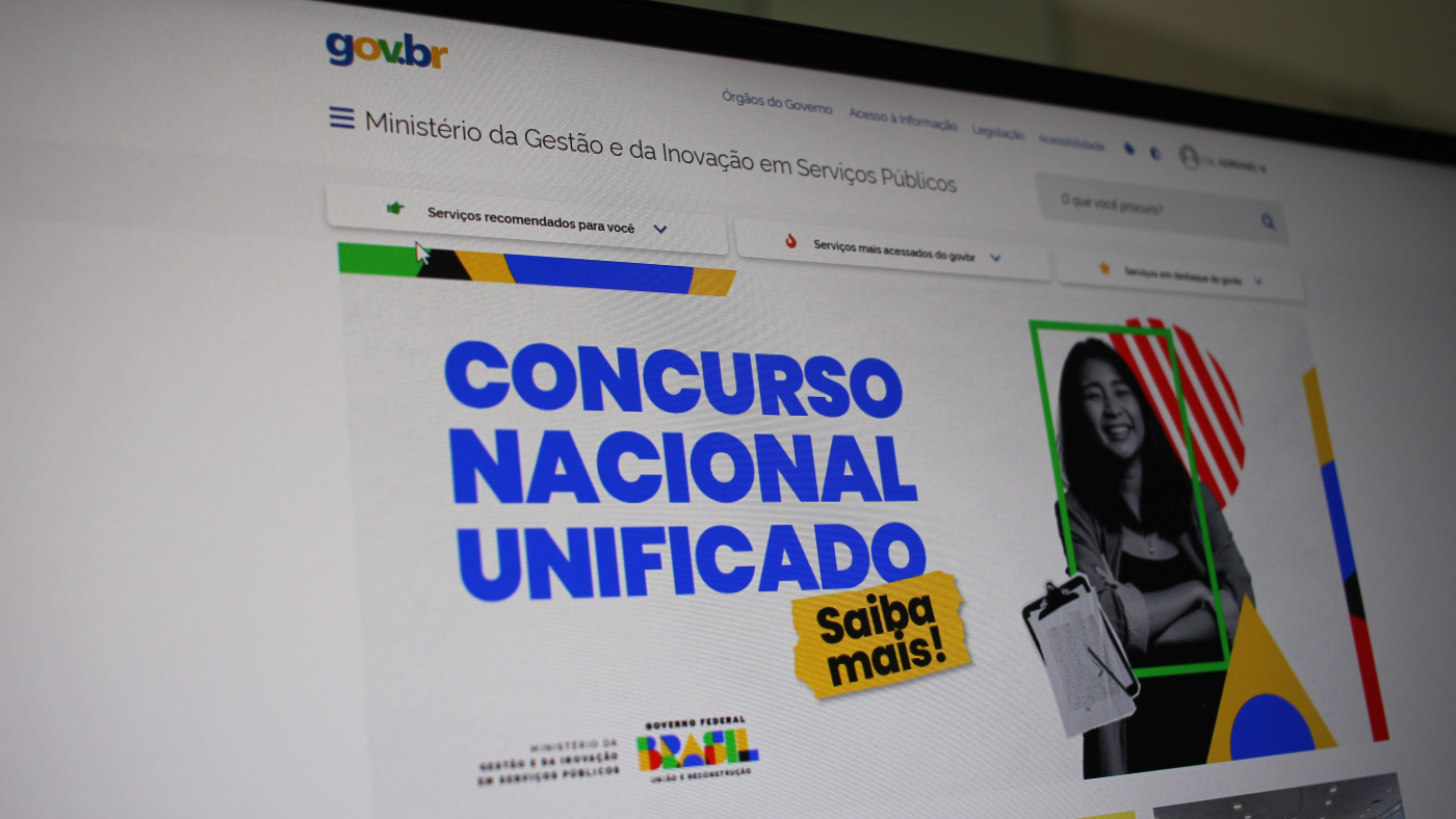 Concurso Nacional sai em 2024! Governo adia edital e inscrições; veja